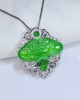 402002 18k金翡翠宝相花吊坠 木纳高冰种阳绿色，尺寸：整体：27.1×23.5x9.15mm，裸石：23.2x11.3x2.3mm，金重：5.93克，钻：0.063克拉。 超值价：33180， 商品缩略图2