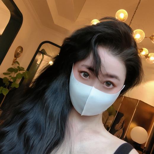 [屁侠推荐] ChrissieMorris 颗里无痕防晒口罩 一片式云朵口罩 修饰脸型 可反复使用 商品图0