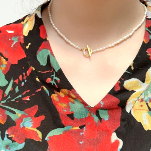 圣三利女装 新款V领100%桑蚕丝褶皱国风印花上衣小衫SL2022149 商品图3