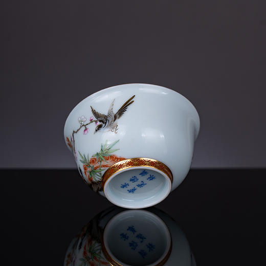 粉彩矾红描金喜上眉梢主人杯 商品图3