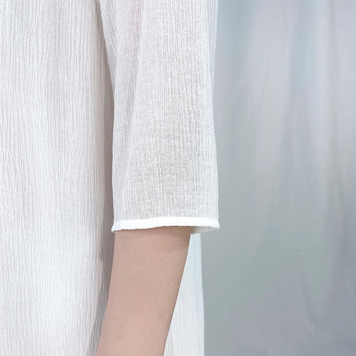 圣三利女装新春夏季中长款V领刺绣连衣裙SL2017227 商品图7