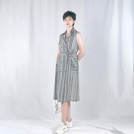 圣三利女装 连衣裙SL121L22 商品图2