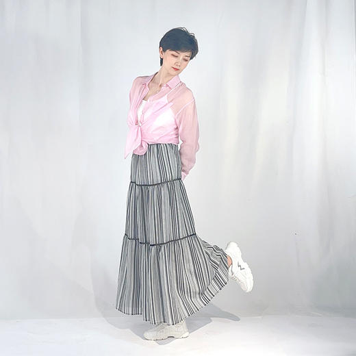 圣三利女装 新品浪漫度假风长款条纹拼接蛋糕半身裙SL2015136 商品图2