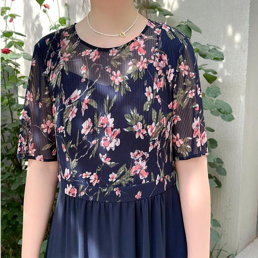 圣三利女装 气质优雅印花拼接收腰散摆连衣裙SL2027335 商品图3