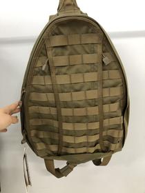 满减活动 黑鹰三角斜挎包特价一个399