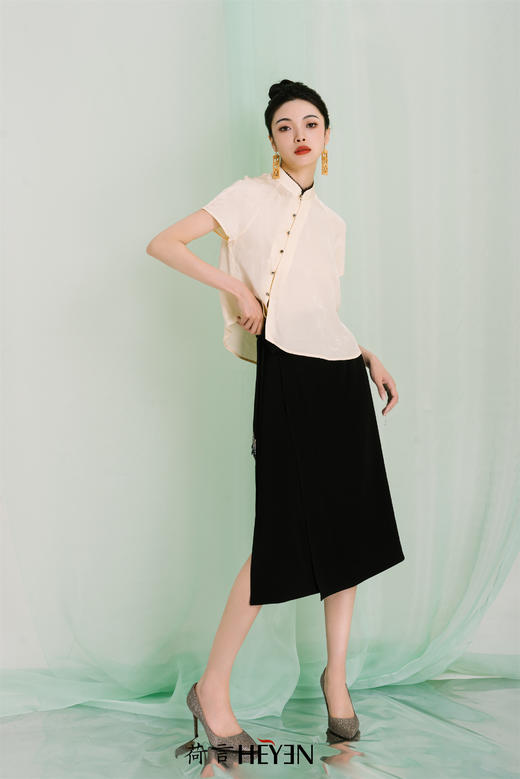 荷言GL 含霜 新中式黑色半裙 商品图1