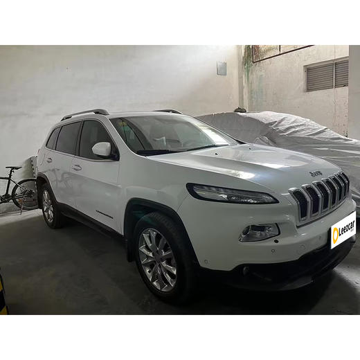 Jeep 自由光（进口）2.4L 都市版【长租-深圳】 商品图3