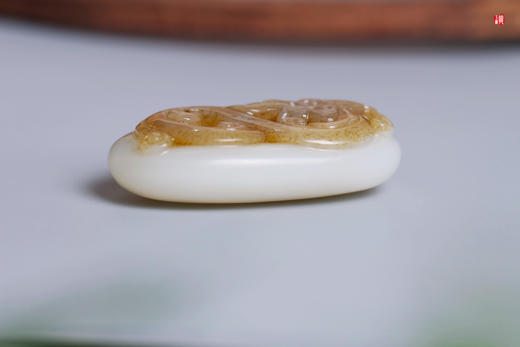 【飞龙在天】和田糖白玉吊坠 商品图2