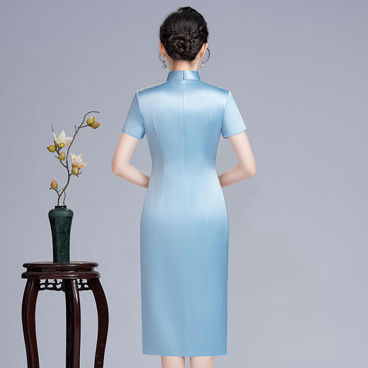 婚庆喜婆婆婚宴装平时可穿旗袍连衣裙夏2023新款刺绣喜妈妈礼服LHS-A19 商品图3