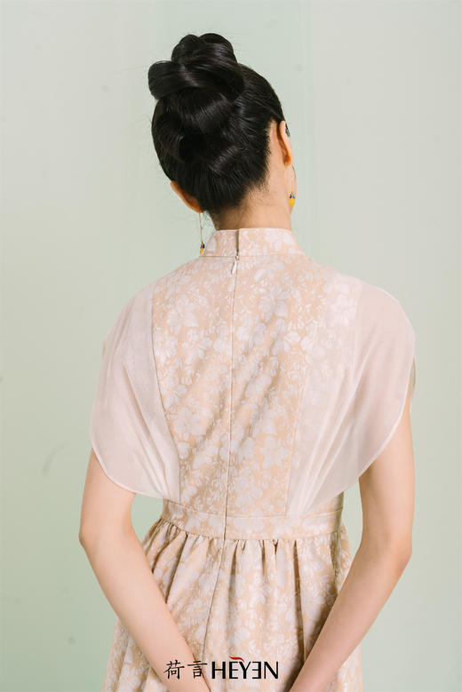 荷言GL 七里香 黄白色提花透明纱袖裙 商品图3