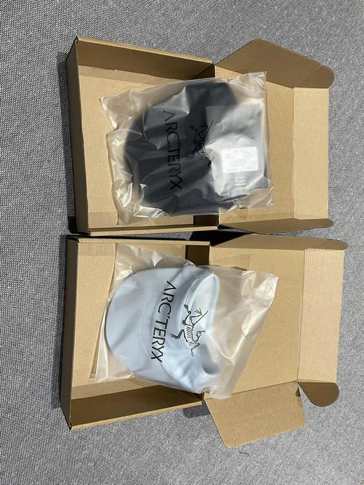 点此购买 始祖鸟Calvus Visor男女户外防晒遮阳帽空顶速干帽 gz 258176 商品图0