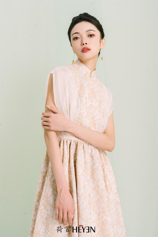 荷言GL 七里香 黄白色提花透明纱袖裙 商品图5