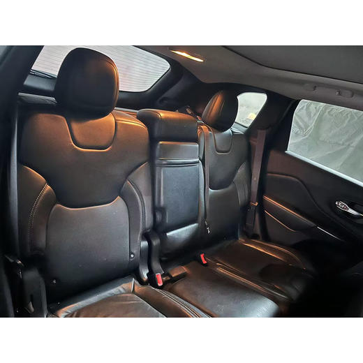 Jeep 自由光（进口）2.4L 都市版【长租-深圳】 商品图6
