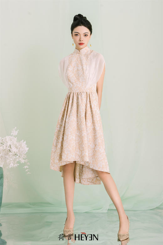 荷言GL 七里香 黄白色提花透明纱袖裙 商品图0