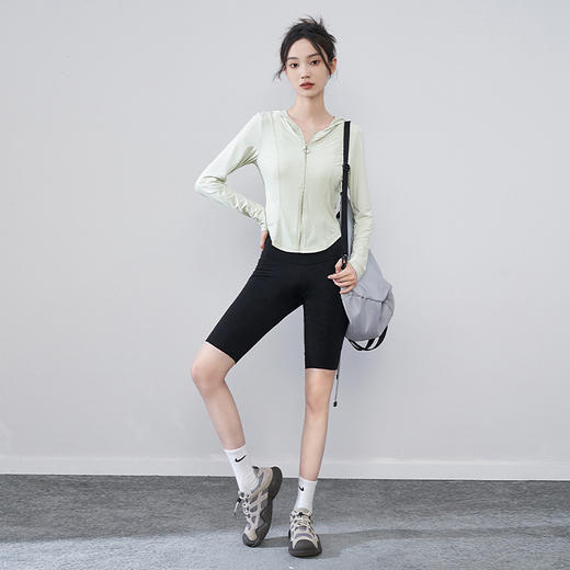 西遇白色冰丝防晒衣女新款户外防紫外线修身轻薄短款外套套D0031314 商品图1