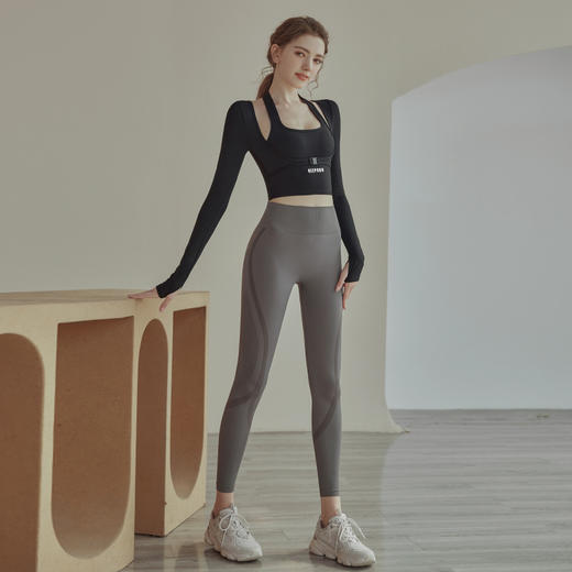 时尚专业瑜伽服套装女，新款夏季爆款！挂脖设计，运动不掉落。长袖健身服，透气舒适，跑步神器。让你时尚健康的同时尽情释放运动能量！ 商品图8