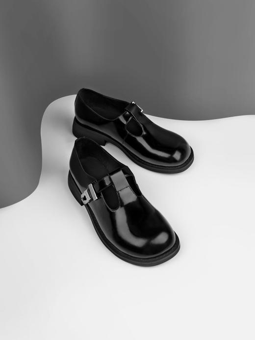 百货世界-INJOYLIFE-亮面饰扣玛丽珍 商品图1