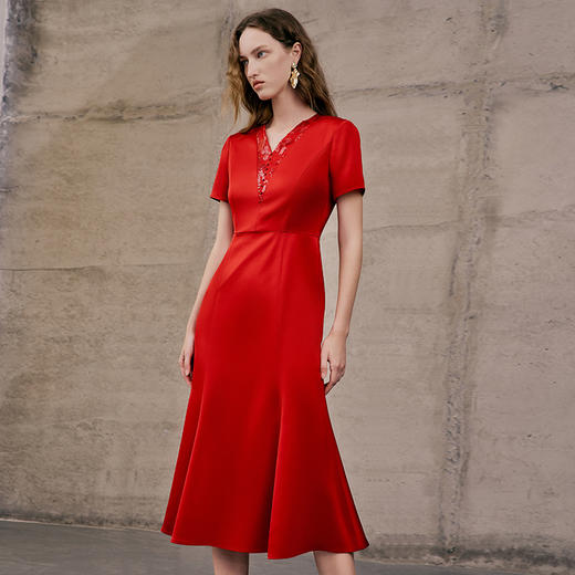 EITIE爱特爱夏季新款优雅V领蕾丝拼接礼服连衣裙7477112 商品图3