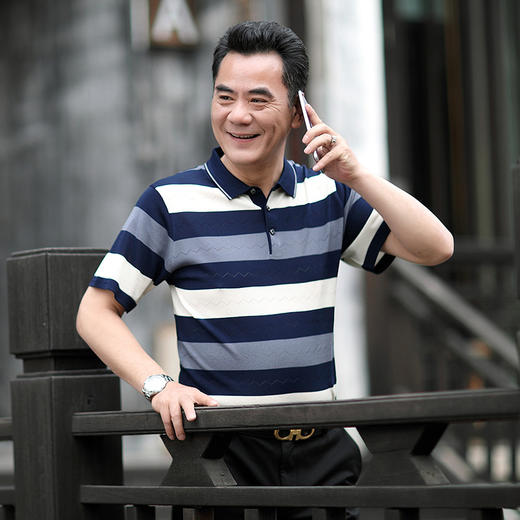 【凉爽冰丝透气不闷汗，时尚简约百搭】夏季中年短袖t恤男冰丝宽松polo衫，简约底摆，服帖合身不显肚腩，修饰您的优雅身形，男爸爸夏装上衣中老年男士衣服 商品图1