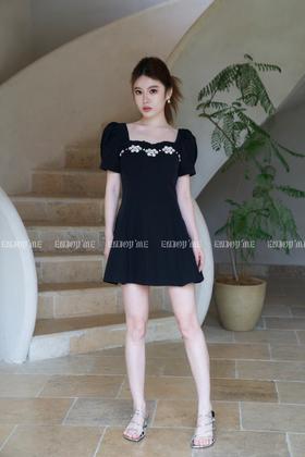 【门店同款】夏季泡泡袖钉钻短西装裙 150999577