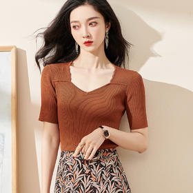 剩S 米思阳2024夏季新款时尚通勤针织T恤薄款桃心领修身短袖上衣0727