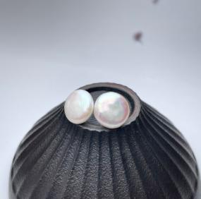 珍珠耳坠-白纽扣耳钉 商品图0