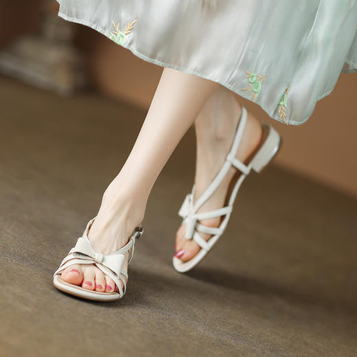 舒适减龄，甜美蝴蝶结里外全皮低跟凉鞋QQJ-850F 商品图10