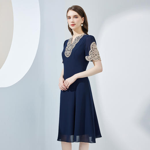 NF8P9斯尔丽瑟俪2023夏季新款高腰节设计收腰散摆法式浪漫贴蕾丝连衣裙 商品图2