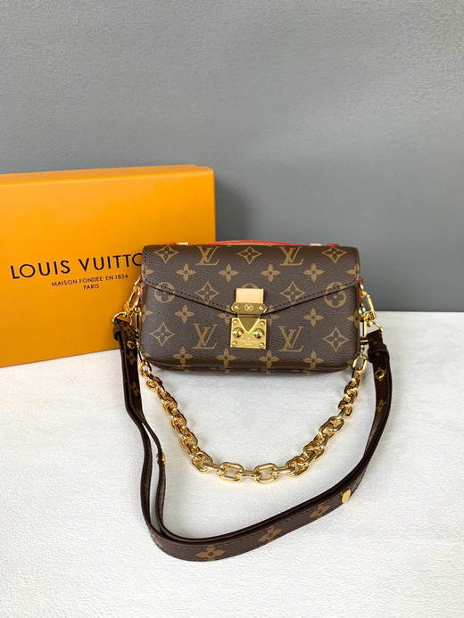 老花邮差包
尺寸：21.5×13.5×6cm 商品图1