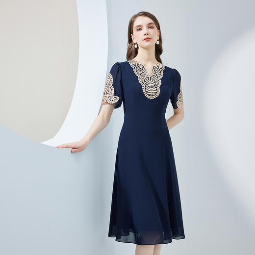 NF8P9斯尔丽瑟俪2023夏季新款高腰节设计收腰散摆法式浪漫贴蕾丝连衣裙 商品图0