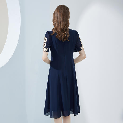 NF8P9斯尔丽瑟俪2023夏季新款高腰节设计收腰散摆法式浪漫贴蕾丝连衣裙 商品图1