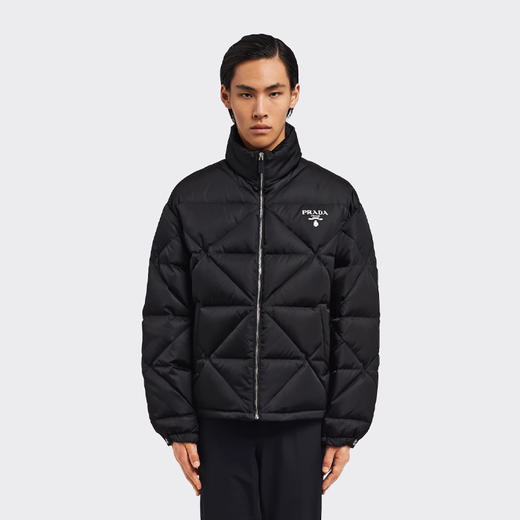 PRADA 普拉达 男士 Prada Re-Nylon 再生尼龙羽绒外套 黑色 SGB803 1WQ8 F0002 商品图1