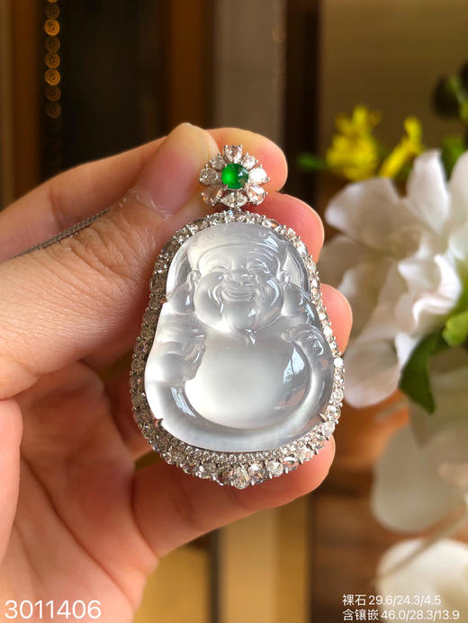 3011406，玻璃财神爷吊坠。具体价格微信咨询 商品图1