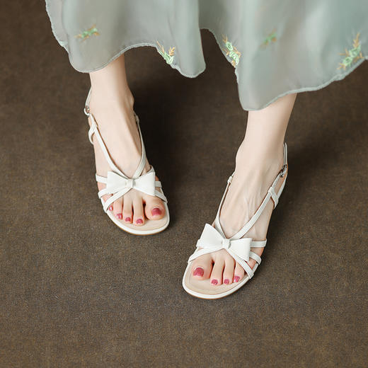 舒适减龄，甜美蝴蝶结里外全皮低跟凉鞋QQJ-850F 商品图12