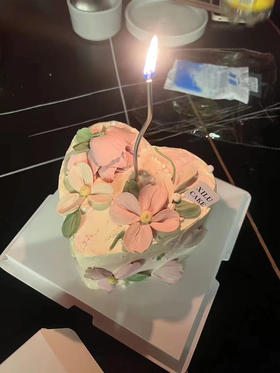爱心裱花蛋糕