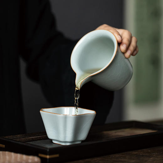 【丰子汝窑】【天青正握茶海】10x7.7cm 180ml 茶杯手工开片公道杯分茶器陶瓷汝瓷功夫茶具 商品图2