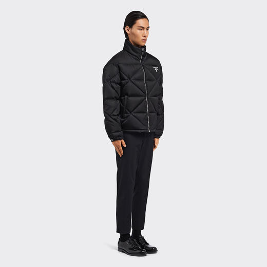 PRADA 普拉达 男士 Prada Re-Nylon 再生尼龙羽绒外套 黑色 SGB803 1WQ8 F0002 商品图3