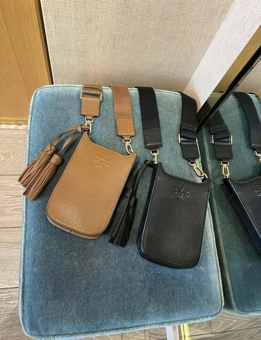 限时折扣1220元直邮！🇺🇸TB Thea系列流苏手机包 上身好好看 多大手机都装下 厚度可以👌 商品图0