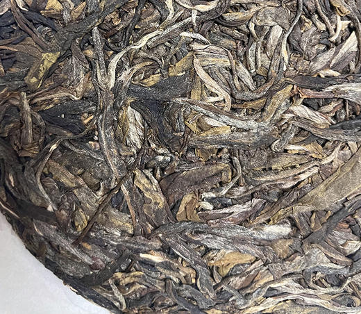 10月6日晚20点【新班章古树】2021年头春头采；中国制茶大师古寨春总茶师“宣哥”自存饼；200g/饼【每个ID限购3饼】 商品图2