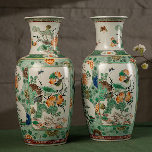清 五彩花鸟纹开窗赏瓶（一对） 商品图4