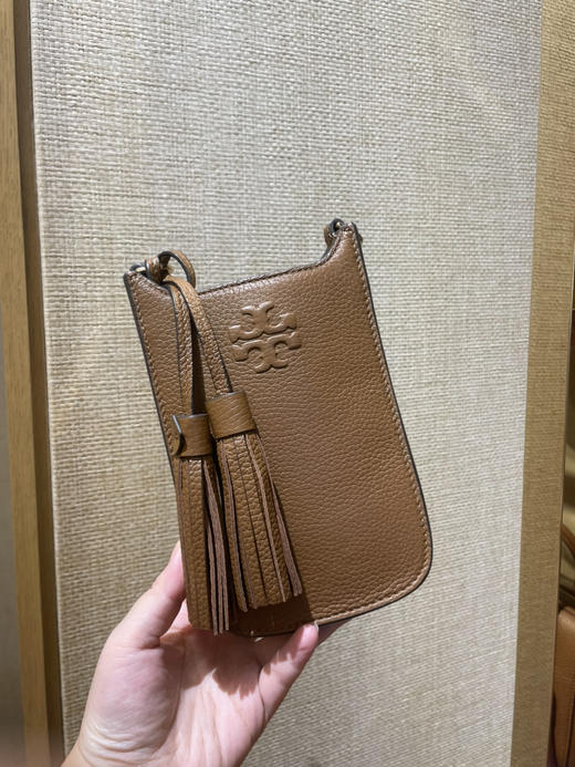 限时折扣1220元直邮！🇺🇸TB Thea系列流苏手机包 上身好好看 多大手机都装下 厚度可以👌 商品图1