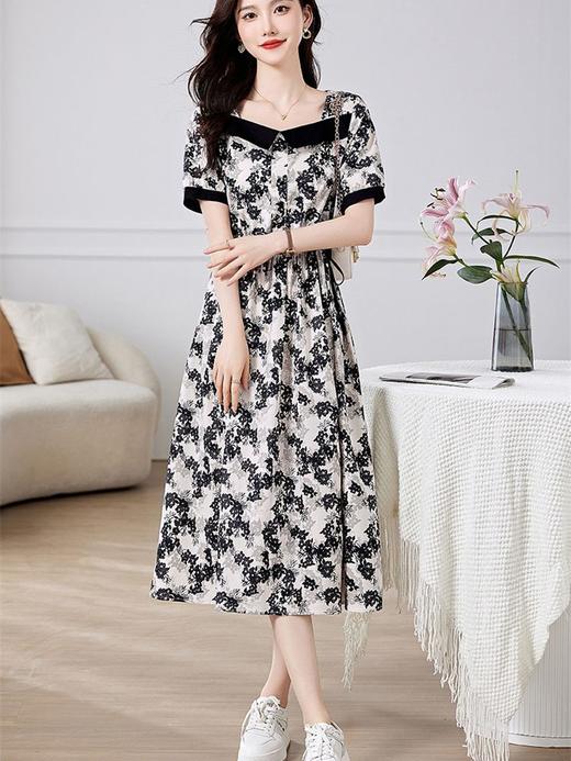 收腰显瘦，气质方领拼接撞色抽绳高腰A字碎花连衣裙HR-WX3019 商品图4