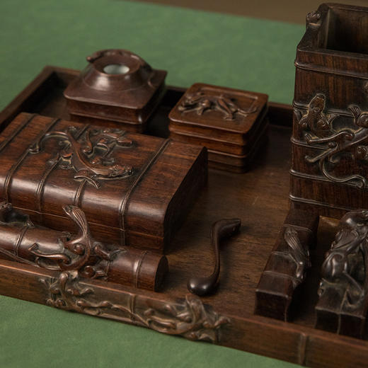民国 红木雕竹节螭虎纹文具成套（一套九件） 商品图1