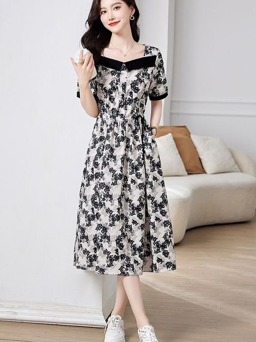 收腰显瘦，气质方领拼接撞色抽绳高腰A字碎花连衣裙HR-WX3019 商品图2