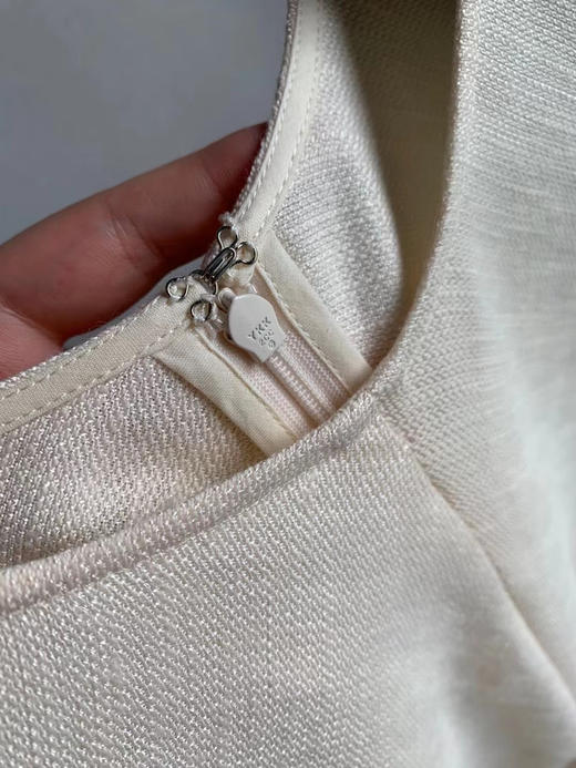 可以当礼服的连衣裙。乳白色。黑色 商品图7