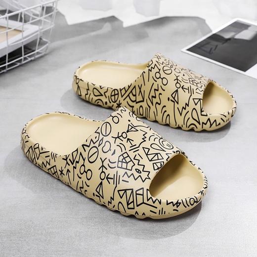 【小红书爆款】情侣款动漫踩屎感夏季外出拖鞋 男女同款防滑运动椰子凉拖鞋 商品图9