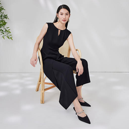 EITIE爱特爱夏季新款干练圆领无袖高腰直筒显瘦黑色通勤连体裤B2307122 商品图3