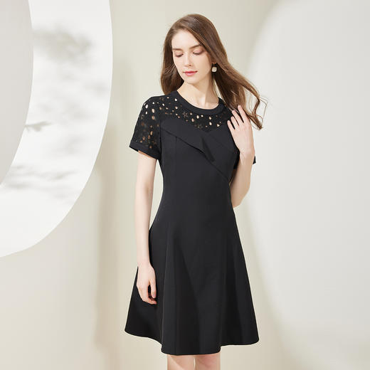 NF8T7斯尔丽瑟俪2023名媛风夏季蕾丝拼接款短袖立体裁剪收腰显瘦连衣裙 商品图0