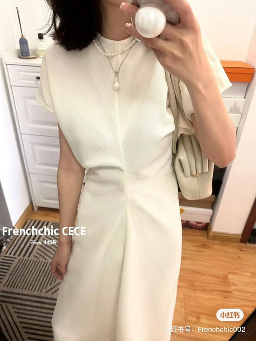 可以当礼服的连衣裙。乳白色。黑色 商品图1