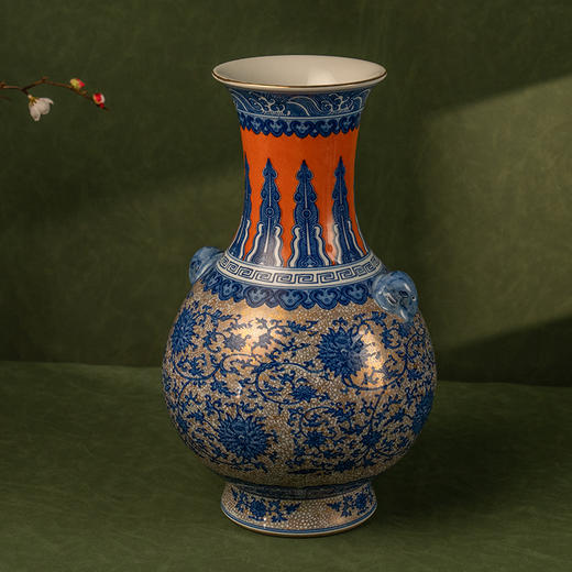 清 青花缠枝莲纹象耳赏瓶 商品图4